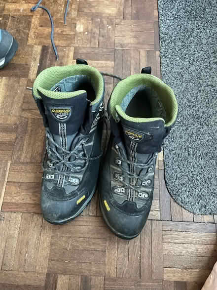 Photo of free UK12 Asolo men’s hiking boots (Liss Forest GU33) #1