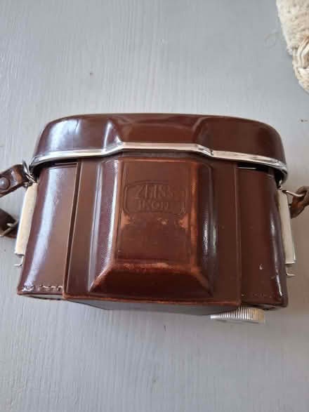 Photo of free Vintage Zeiss IKON Contessa camera and case (Hove Station area BN3) #3