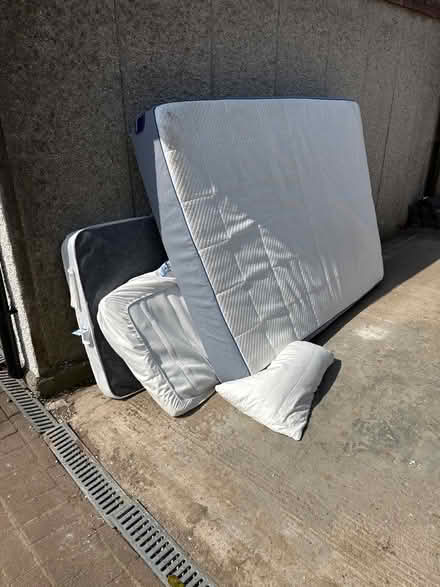 Photo of free 3x mattress (Ky12 0ue) #1