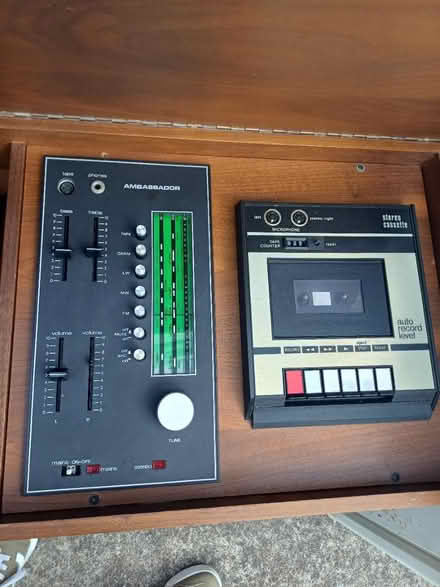 Photo of free Ambassador radiogram (Southall) #3