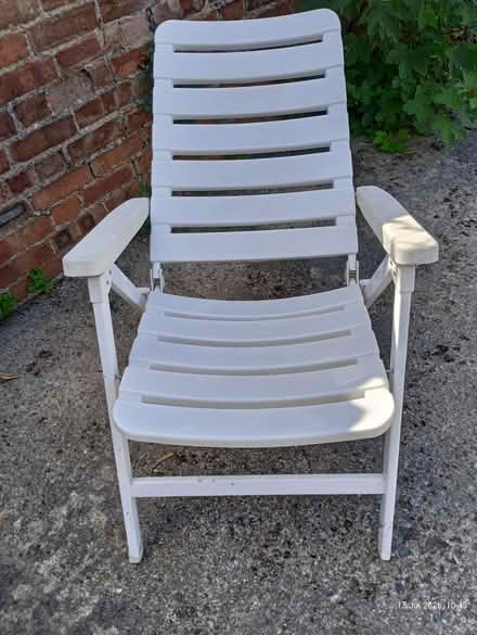 Photo of free Plastic garden chair (SS0 Westcliff) #2