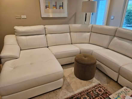 Photo of free BIG white leather sectional sofa (Ft Lauderdale, NE 19th+Federal) #2