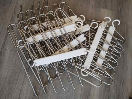 Photo of free hangers (Arleston DE24) #2