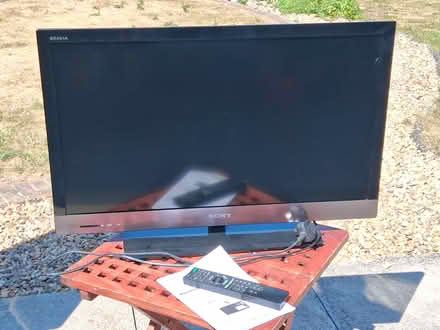 Photo of free Sony Bravia 32 inch TV (New Alresford SO24) #1