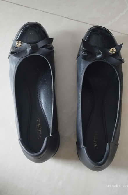 Photo of free Everbest shoes (Tpy) #1