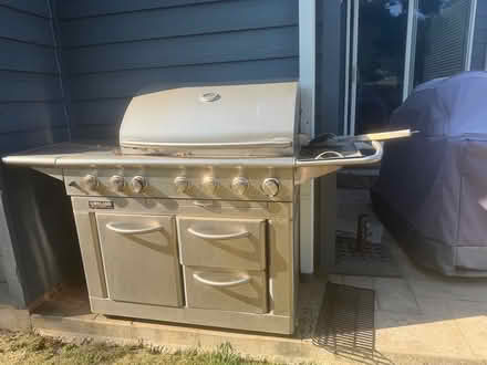 Photo of free Kirkland Stainless Gas Grill UHaul (Banks, OR) #1