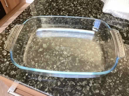 Photo of free Large Pyrex dish (Waterlooville PO8) #1