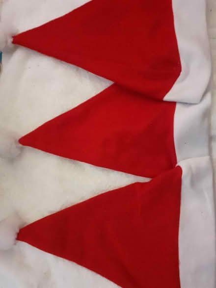Photo of free Red Felt hats (Gun Quarter B4) #1