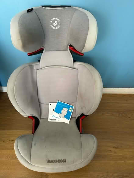 Photo of free Gray Maxi Cosi Car Seat (Orpington BR6) #1