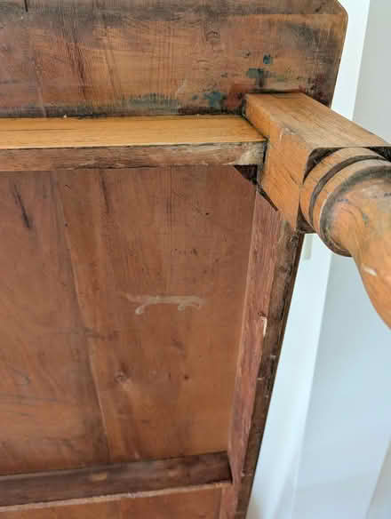 Photo of free Edwardian pine Kitchen table (Hawthorn) #4