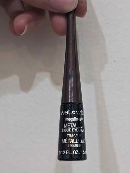 Photo of free Metallic Brown Eyeliner – UNUSED (Upper east side) #1