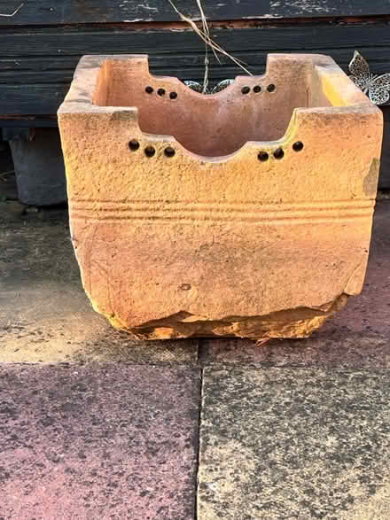 Photo of free Large terracotta garden plant pot (Hillmorton CV22) #1