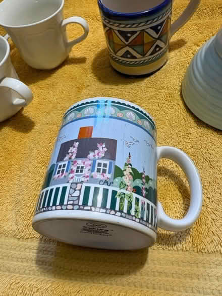 Photo of free Seven coffee/tea cups (Fremont) #3