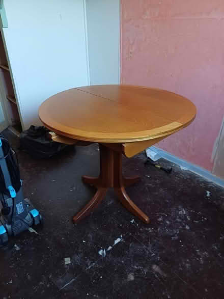 Photo of free Extendable dining table (Ermin Park GL3) #1