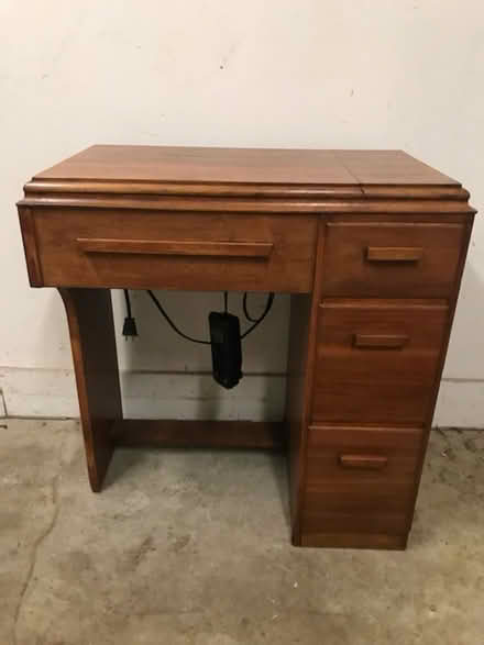 Photo of free Vintage Singer Sewing Machine (Primrose and Keokuk area) #3