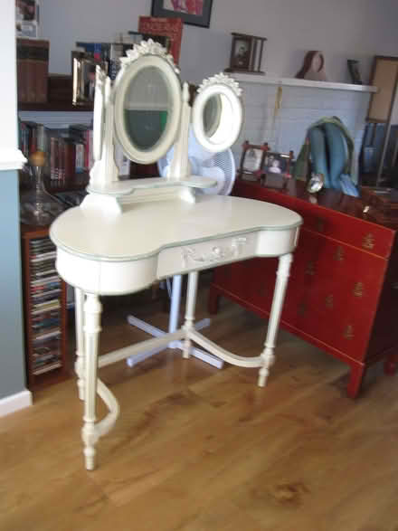 Photo of free Dressing table (Biggleswade SG18) #1
