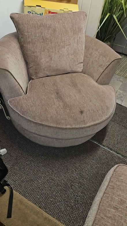 Photo of free the space for a smaller one (Kingswood SS16) #2