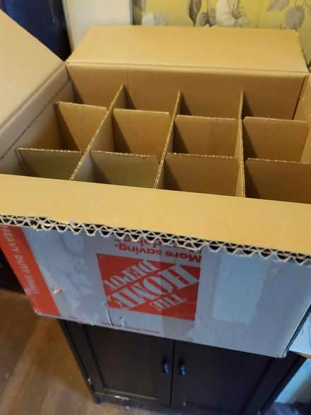 Photo of free storage box for glassware (Landenberg) #1