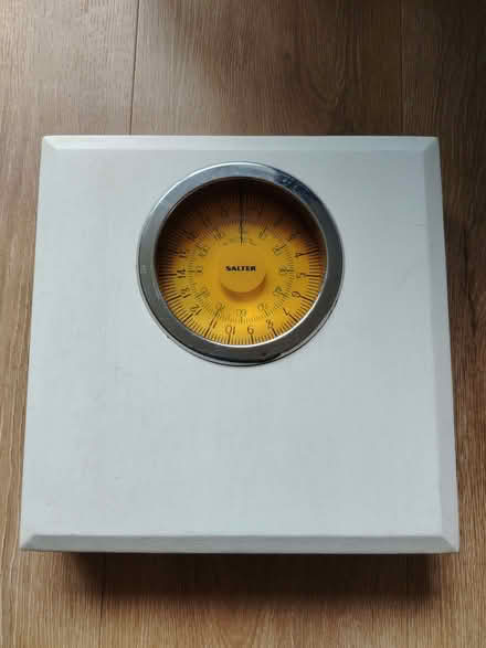 Photo of free Old school bathroom scales (Telford and Wrekin TF7) #1