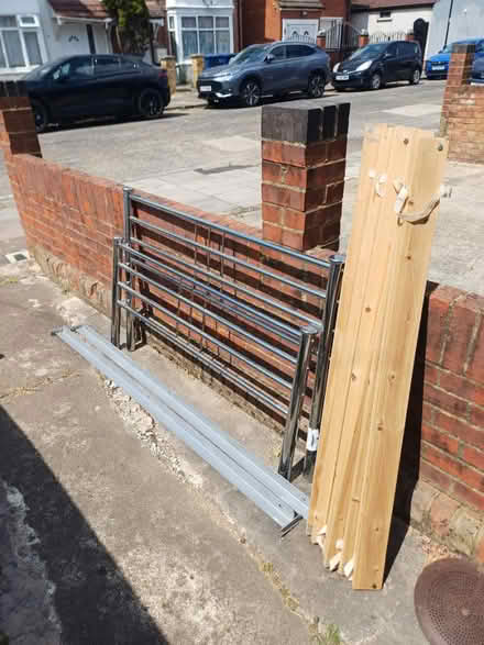 Photo of free Double bed (Southall) #4