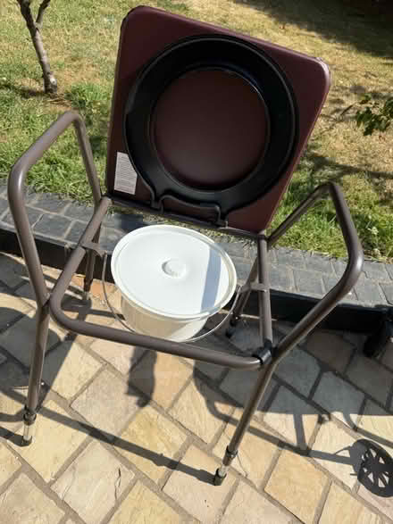 Photo of free Commode (Crookes S10) #3