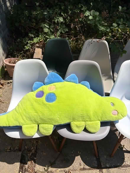 Photo of free Huge soft toy dinosaur (Rg47qd) #1