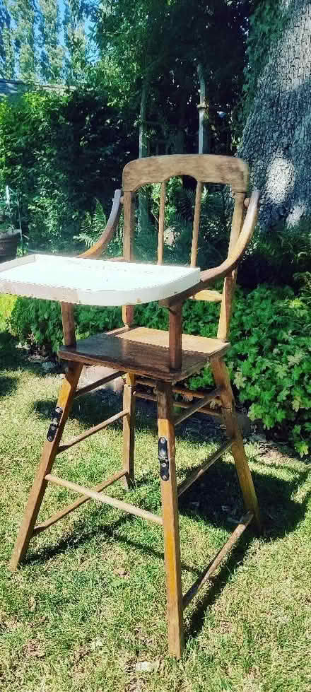 Photo of free Vintage high chair (Colehill BH21) #1
