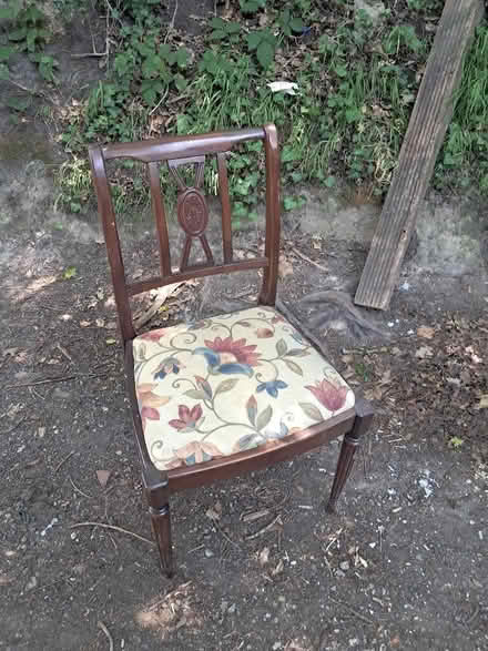 Photo of free single vintage chair (Lower Green TN2) #1