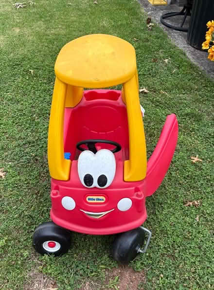 Photo of free Little Tykes Car (Highland Park) #2