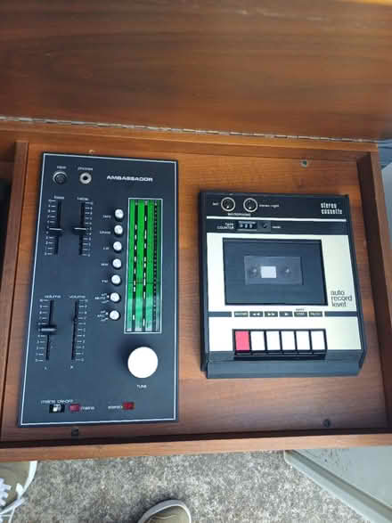 Photo of free Ambassador radiogram (Southall) #4