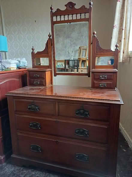 Photo of free Vintage dressing table (Ermin Park GL3) #1