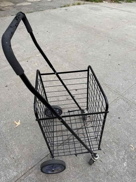 Photo of free Shopping Cart (Clason Point Bronx NY) #1