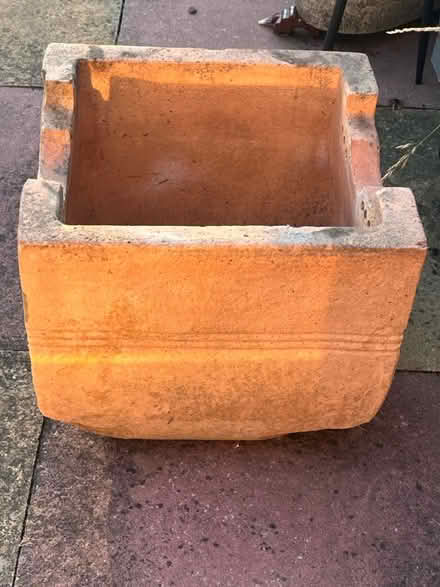 Photo of free Large terracotta garden plant pot (Hillmorton CV22) #3