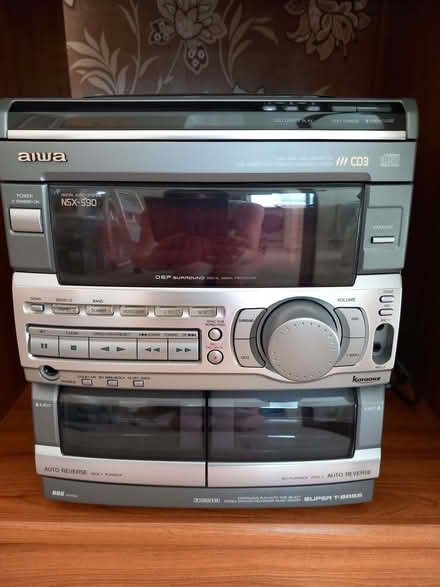 Photo of free Aiwa Compact Disc Stereo System (Braintree CM7) #1