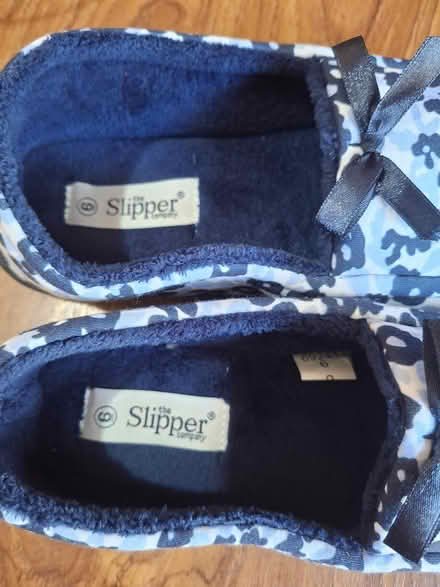 Photo of free Ladies slippers size 6 - Brand new (Woodseats, S8) #4