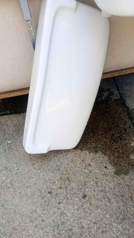 Photo of free Bathroom (Maidstone ME15) #3