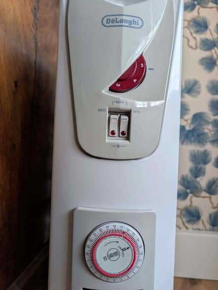 Photo of free De Longhi space heater (Kennington SE11) #4