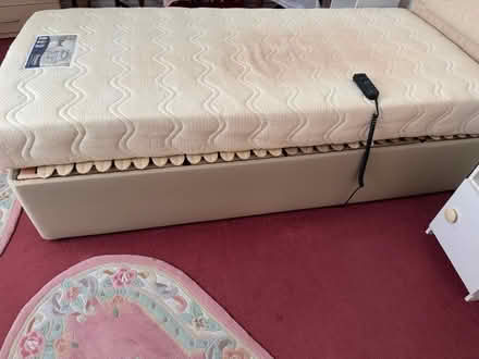 Photo of free Single bed (HP3 adeyfield) #3