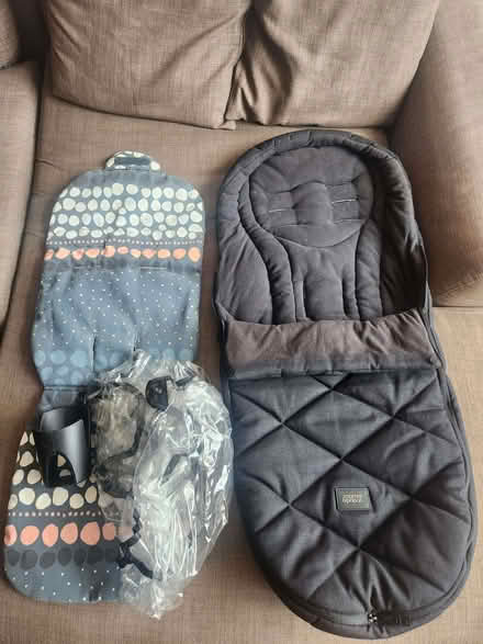Photo of free Pram/Stroller + accessories (Woodford IG8) #3