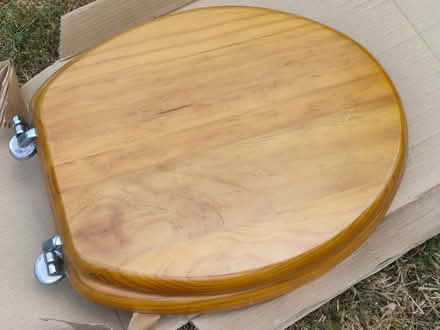Photo of free Wooden toilet seat (Fulbourn CB21) #2
