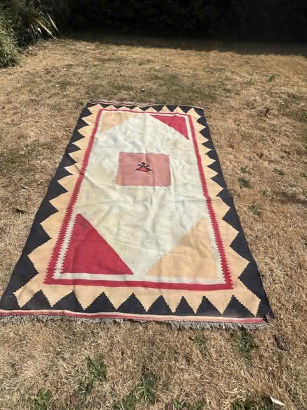 Photo of free Large rug (West Thorney CP PO10) #1