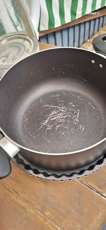 Photo of free Pie pans and pot (Conniburrow MK14) #2