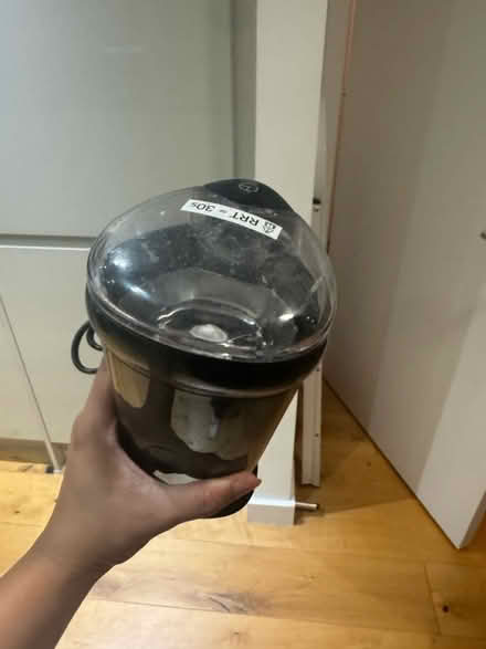 Photo of free Wooden board,colander, ramekins,etc (EC1N) #4
