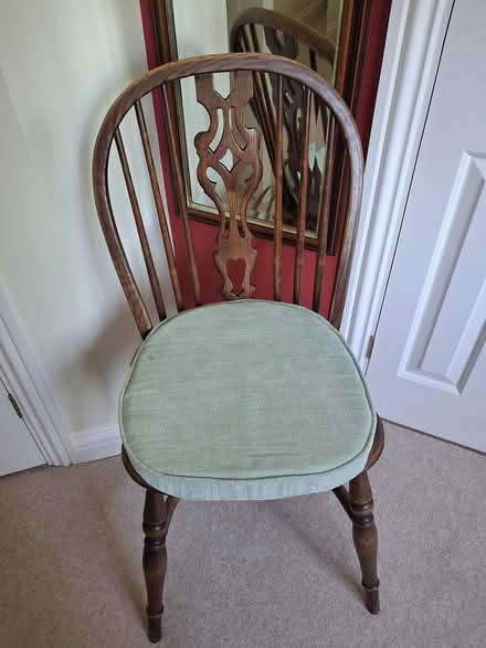 Photo of free 2 dining room chairs (Edenbridge TN8) #1