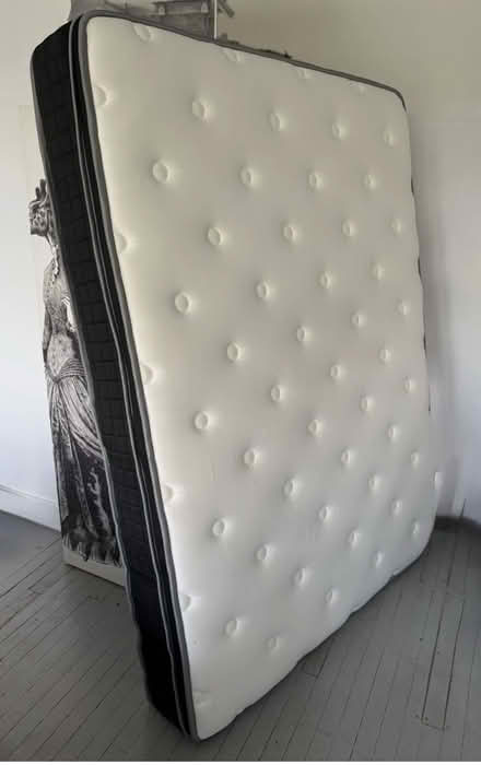Photo of free Mattelux Mattress 4FT6 Double(135x190x26cm) (Ealing W5) #3