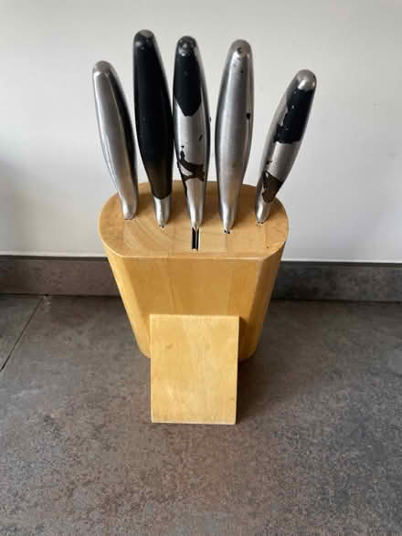 Photo of free Knife block set (Christchurch Way SE10) #2