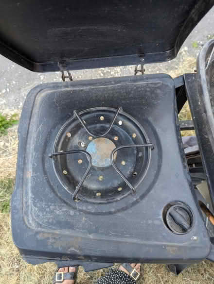 Photo of free 3- Burner gas grill (Beeston LS11) #1