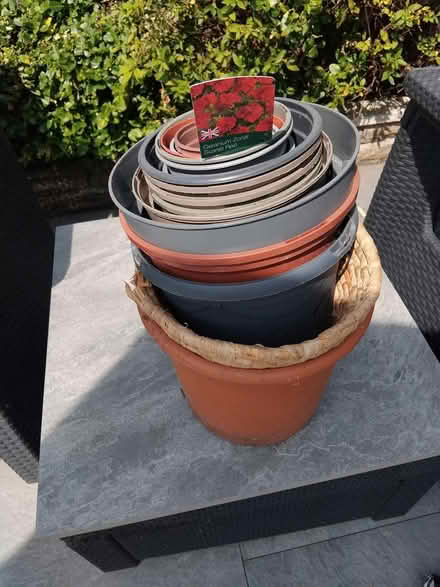 Photo of free Plant pots (Widnes) #1