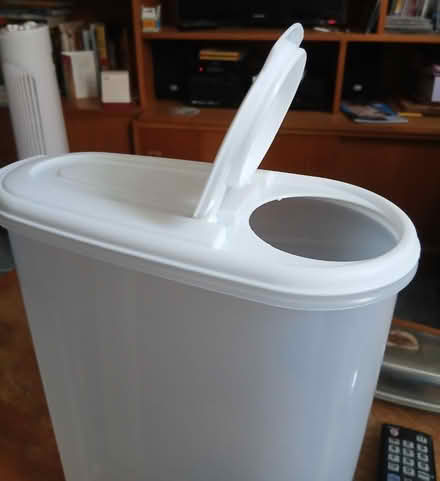 Photo of free Various plastic containers (St Michael's Road Cirencester) #3