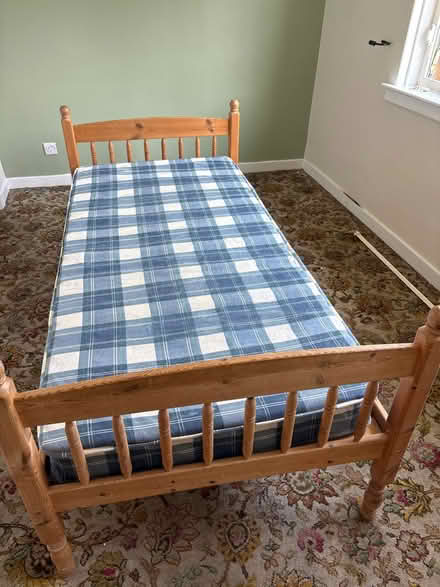 Photo of free Single bed and mattress (Paisley PA1) #1